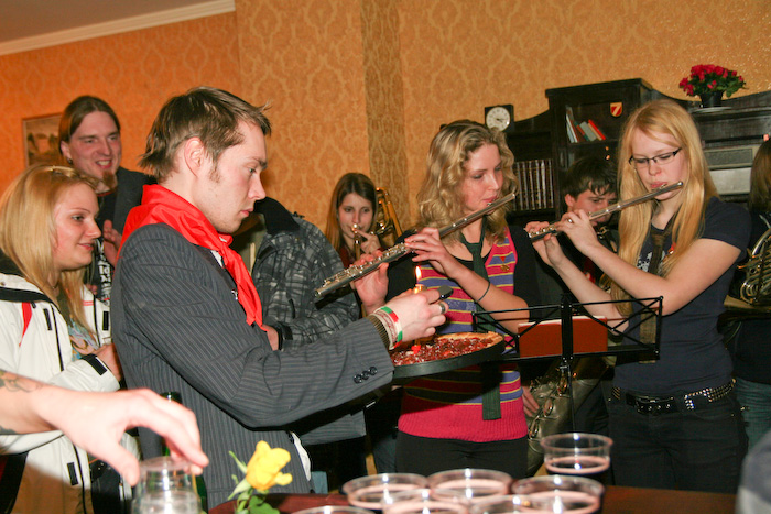 Kafejnīcas <em>Leningrad</em> atklā&scaron;anas pasākums38