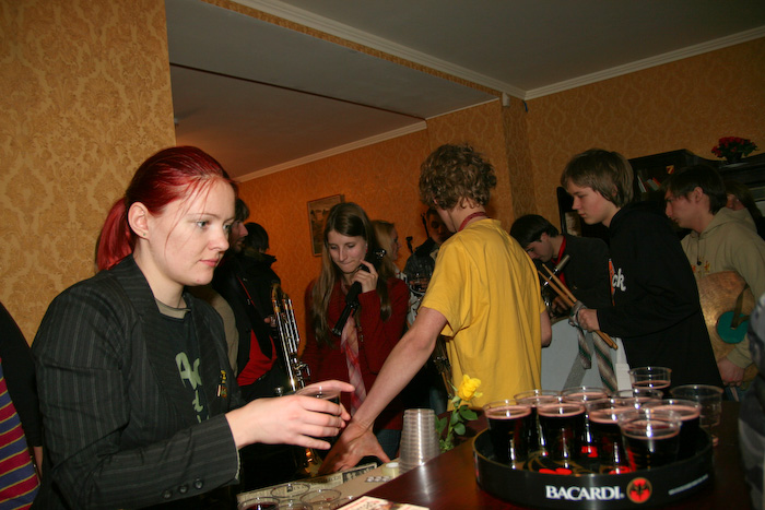 Kafejnīcas <em>Leningrad</em> atklā&scaron;anas pasākums45