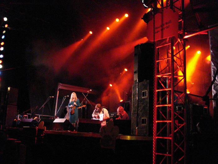 Ar vienu aci iekš <em>Positivus AB 2008</em> festivāla11